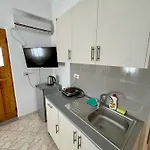 Viola Apartments Ksamil Hotel