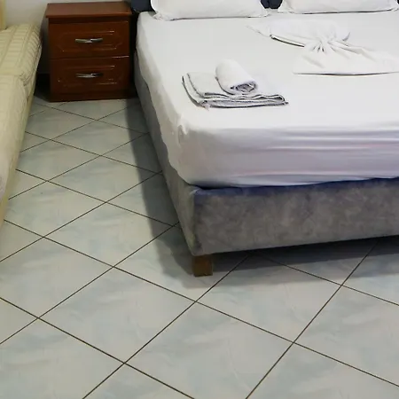Viola Hotel *