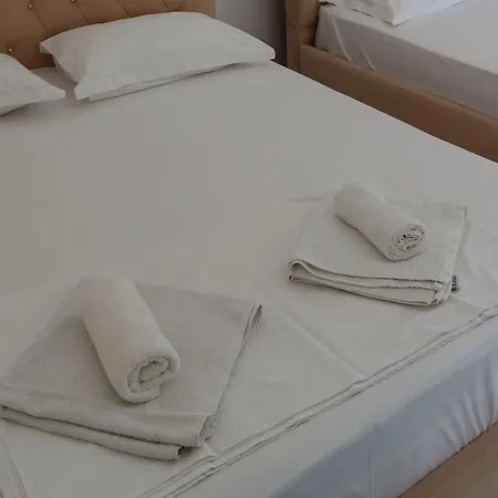 Viola Hotel *