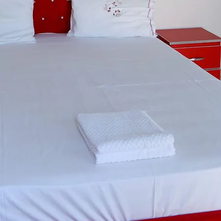 Viola Seaside Villa فندق كساميل