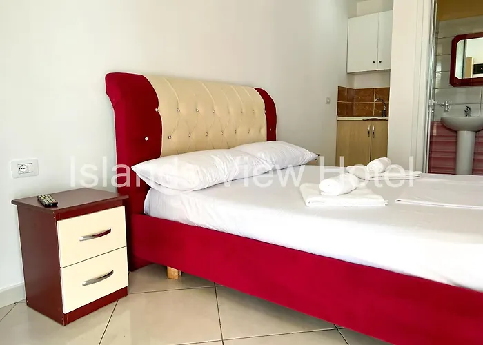 Islands View Hotel *