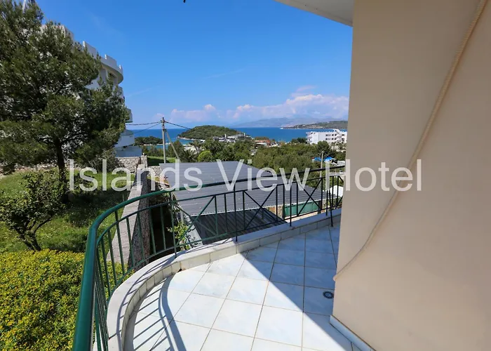 Islands View Hotel *